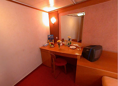 F/B "KRITI I"  -  Lux Cabin