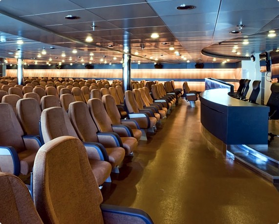 Minoan Lines - HighSpeed ferries : Olympia Palace, Europa Palace, Knossos Palace,  Festos Palace < < Cinema > >
