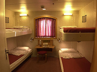 Minoan Lines - HighSpeed ferries : Ikarus Palace - Pasiphae Palace < < 4 Bed Cabin - with window > >